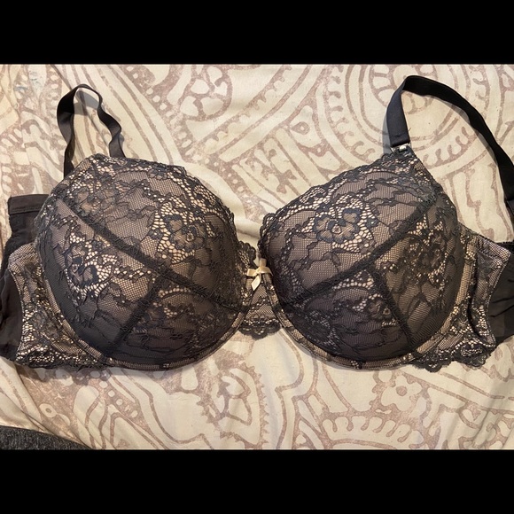 Nursing bras - Picture 1 of 4